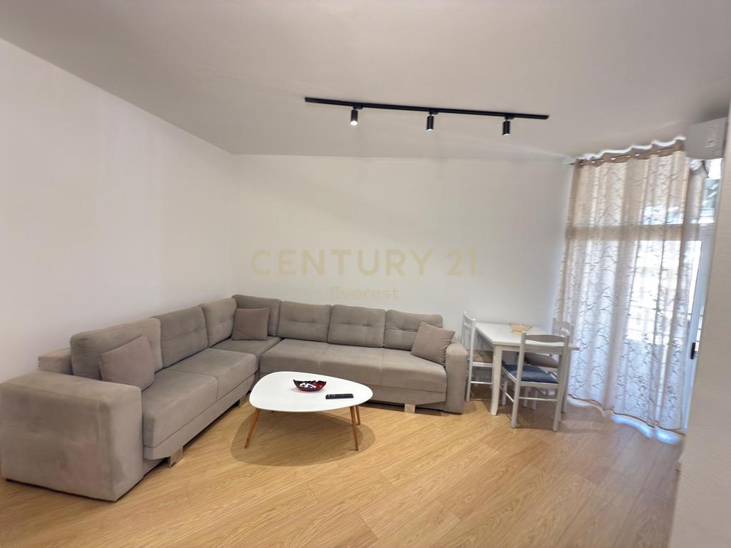 Appartamento 2+1+2 + parcheggio a river residence