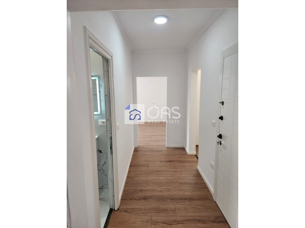 Appartamento 1+1 in vendita a porcelan, Tirana