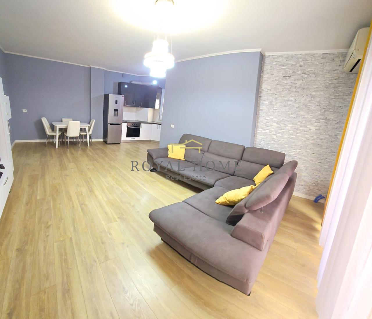 Apartment zu verkaufen 3+1+2 bei kopshti botanik!