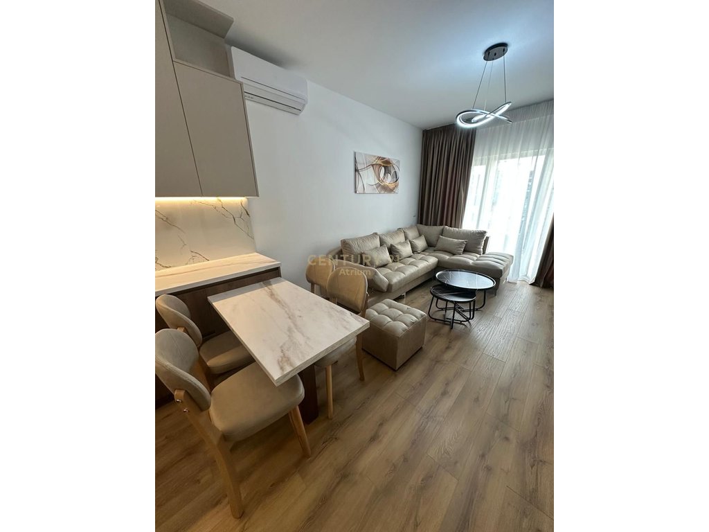 Aluga-se apartamento 2+1 – Zogu i zi!