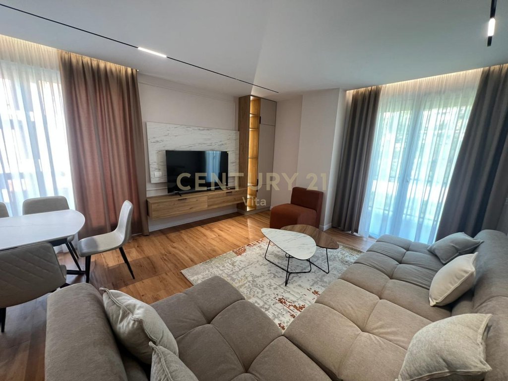 Se alquila super apartamento 2+1+2 con vista al mar en currila!