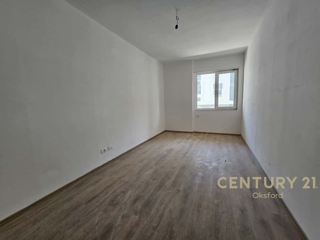 Piso 2+1 en venta en univers city