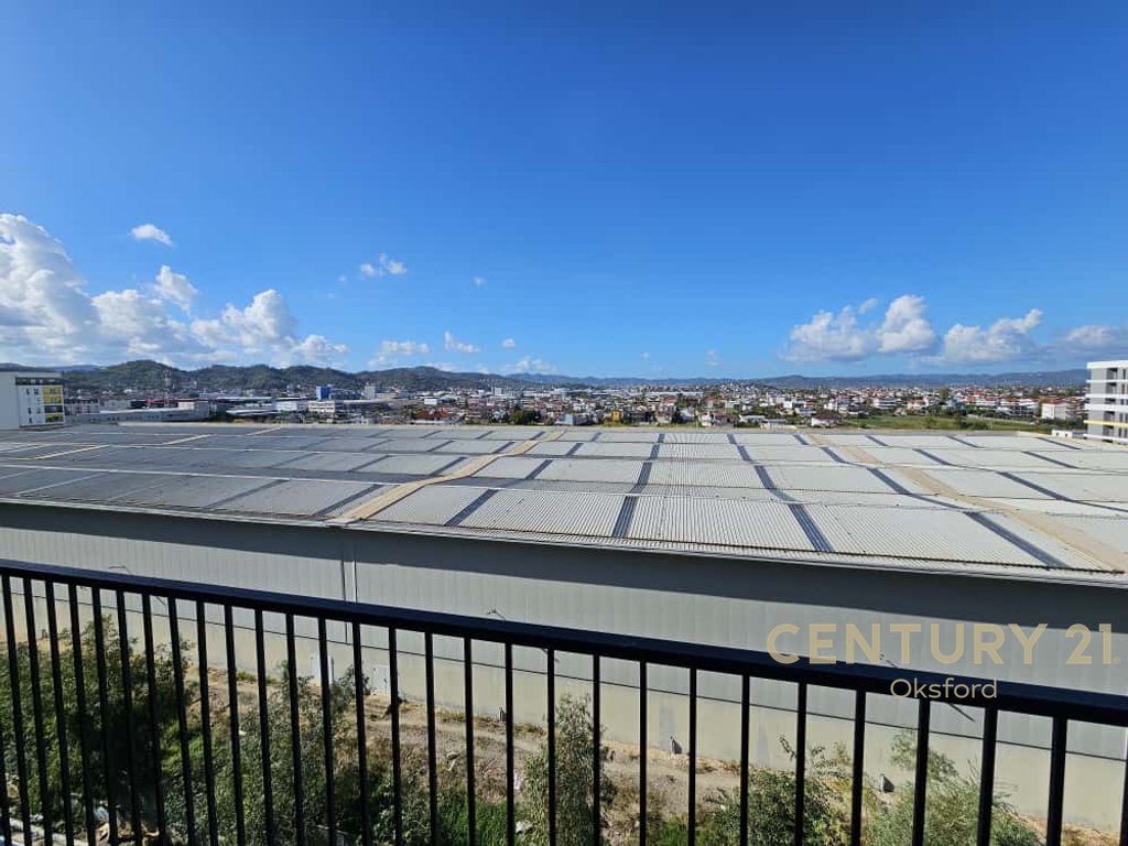 Piso 2+1 en venta en univers city