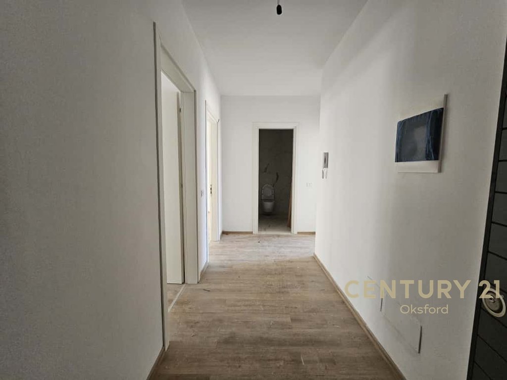 Piso 2+1 en venta en univers city
