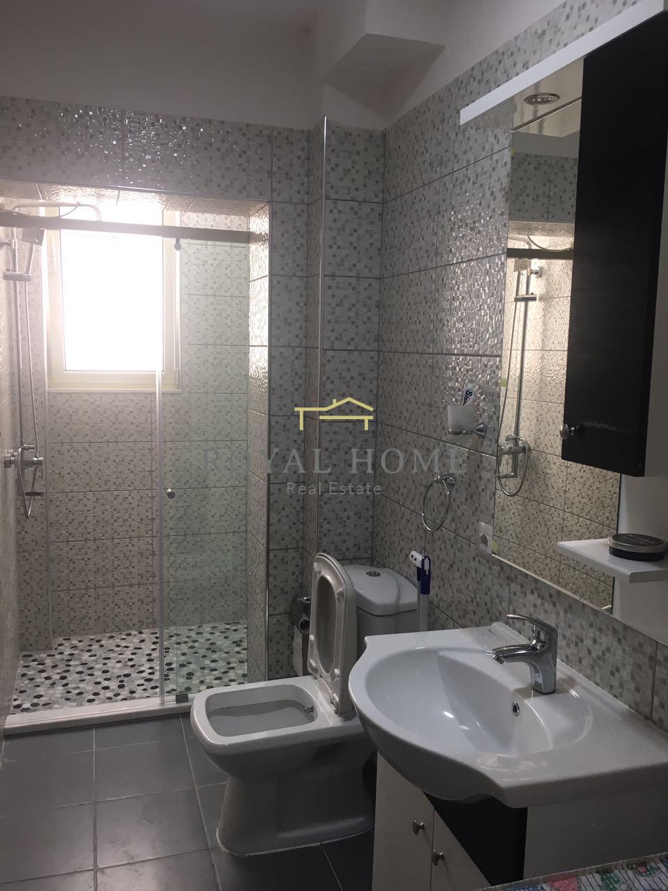 Apartament 2+1 per qera tek myslym shyri