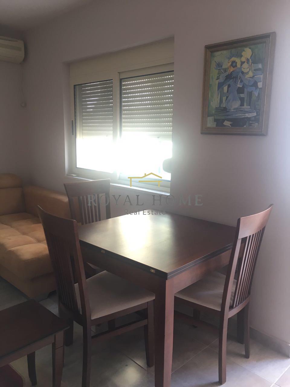 Apartament 2+1 per qera tek myslym shyri