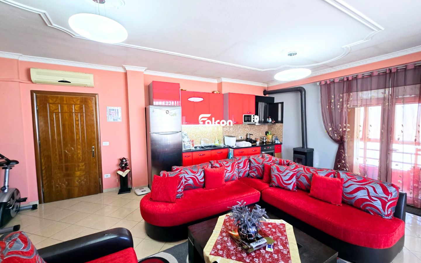 Apartament në shitje – Tek aluna, paskuqan