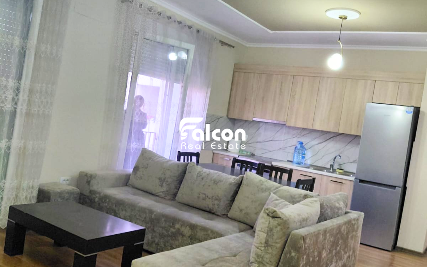 Wohnung zur miete – '5 Maji' straße (rathausgebäude), Tirana