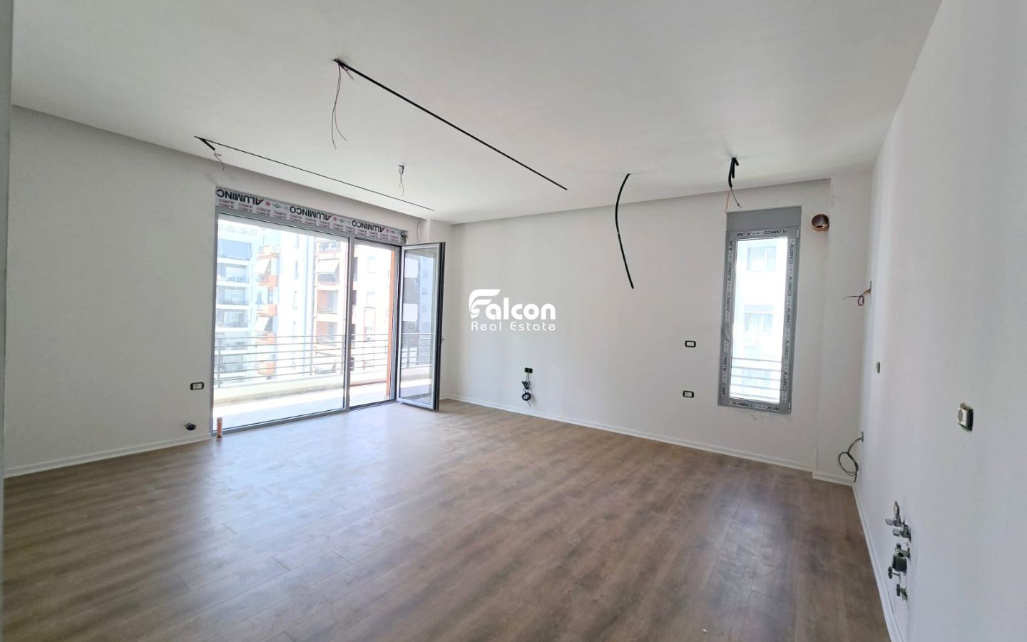Apartment for sale - Mali i Robit!!