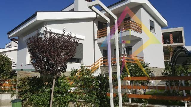 Case in affitto nel complesso long hill — Rainbow - real estate albania