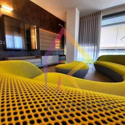 Appartamento di lusso in affitto vicino a gardes — Rainbow - real estate albania