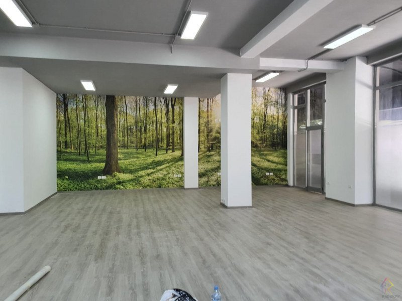 Locale commerciale in vendita vicino alla facoltà di giurisprudenza — Rainbow - real estate albania
