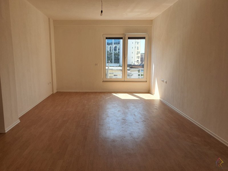 Wohnung zum verkauf im stadtzentrum von Tirana — Rainbow - real estate albania
