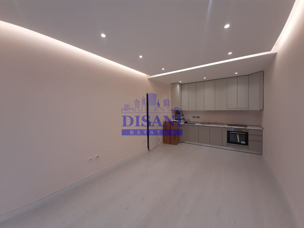Apartament për zyre me qira tek Komuna e Parisit!