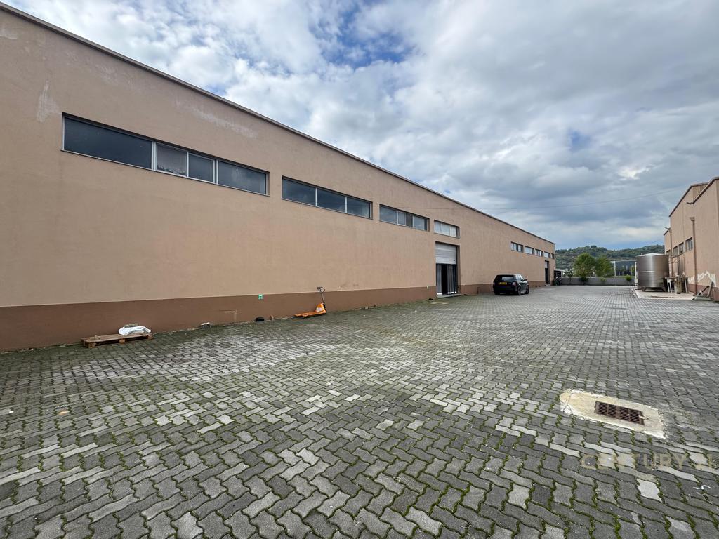 Complesso industriale/commerciale in vendita