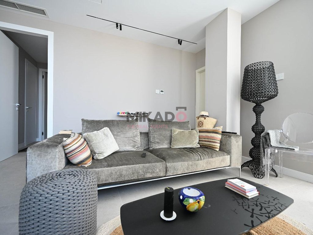 Luxus-apartment 2+1 mit 1 parkplatz in green coast, palasë