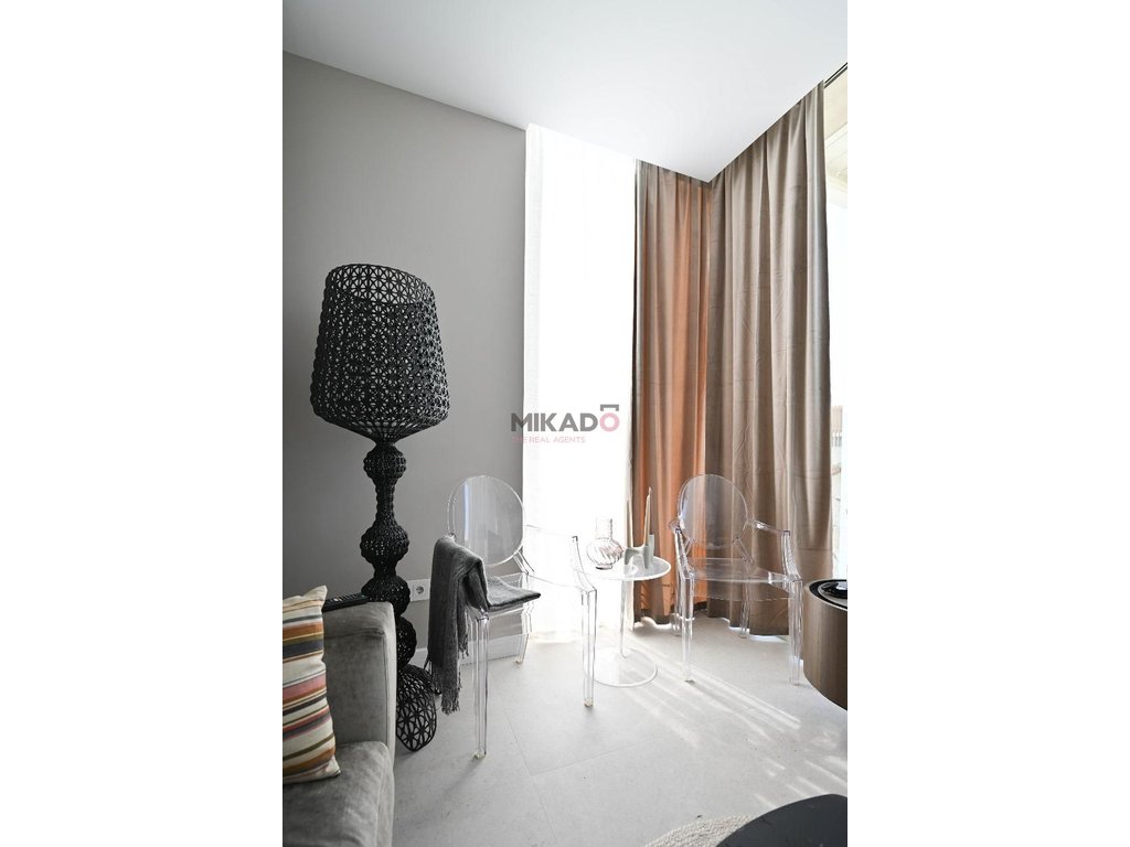 Shitet apartament luksoz 2+1 me 1 post parkimi në green coast, palasë