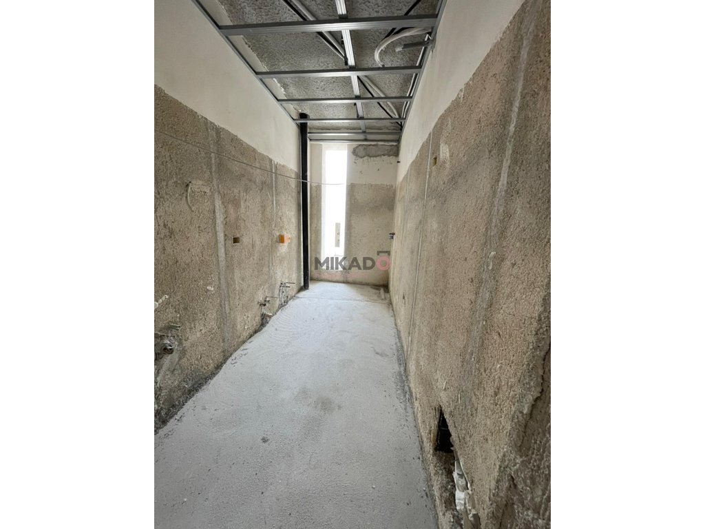 House for sale near uji i ftohtë, vlore! (8)