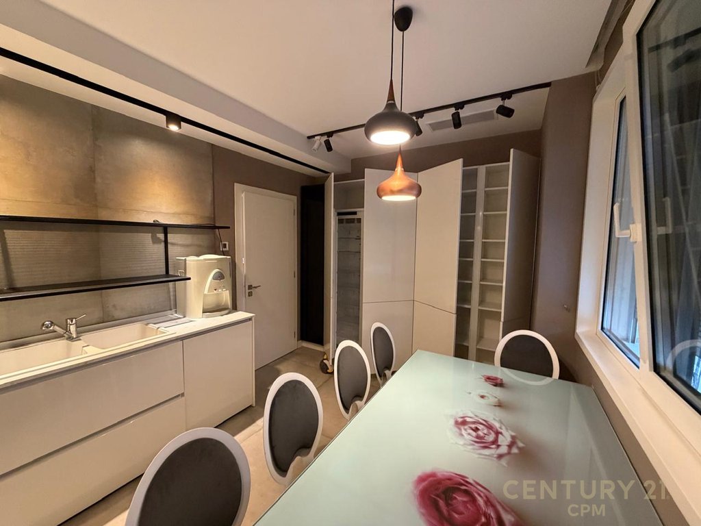 Aluguel de super duplex na residência kodra e diellit