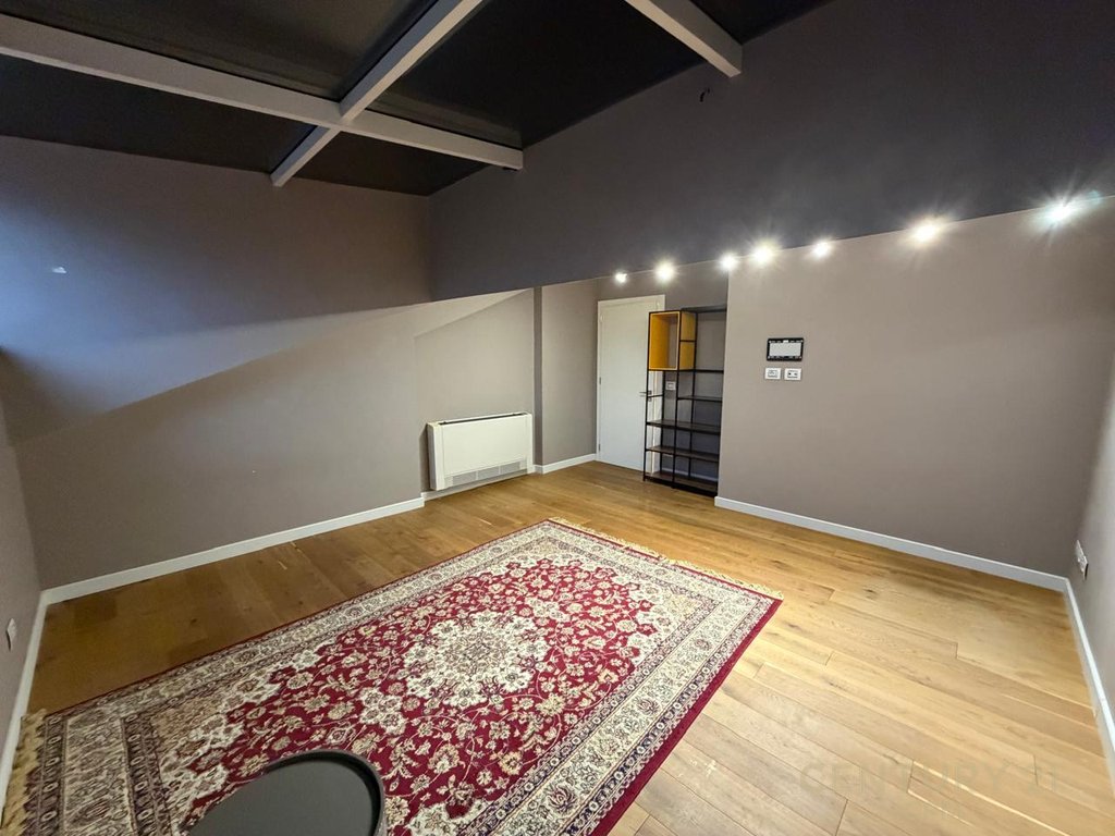 Aluguel de super duplex na residência kodra e diellit