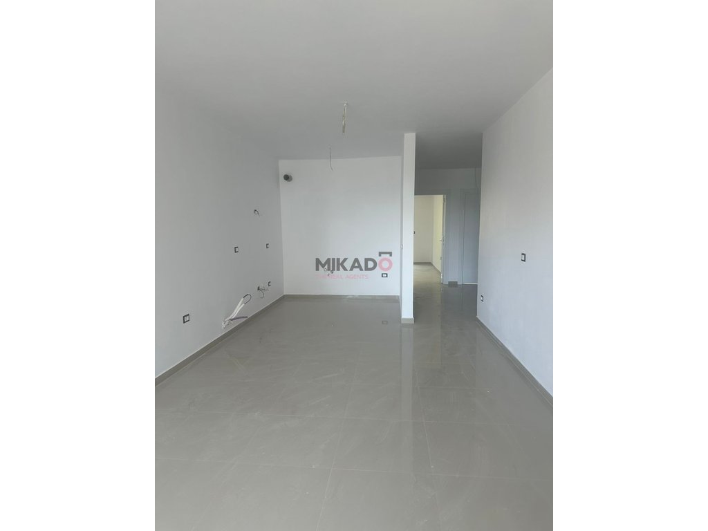 Apartamento en venta 2+1+2 con veranda en white hill, currila durres! (2)