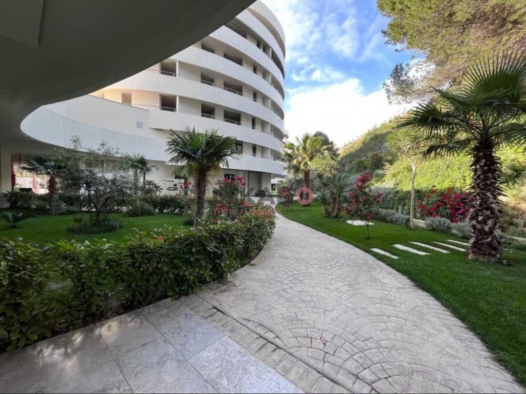 Apartamento en venta 2+1+2 con veranda en white hill, currila durres! (8)