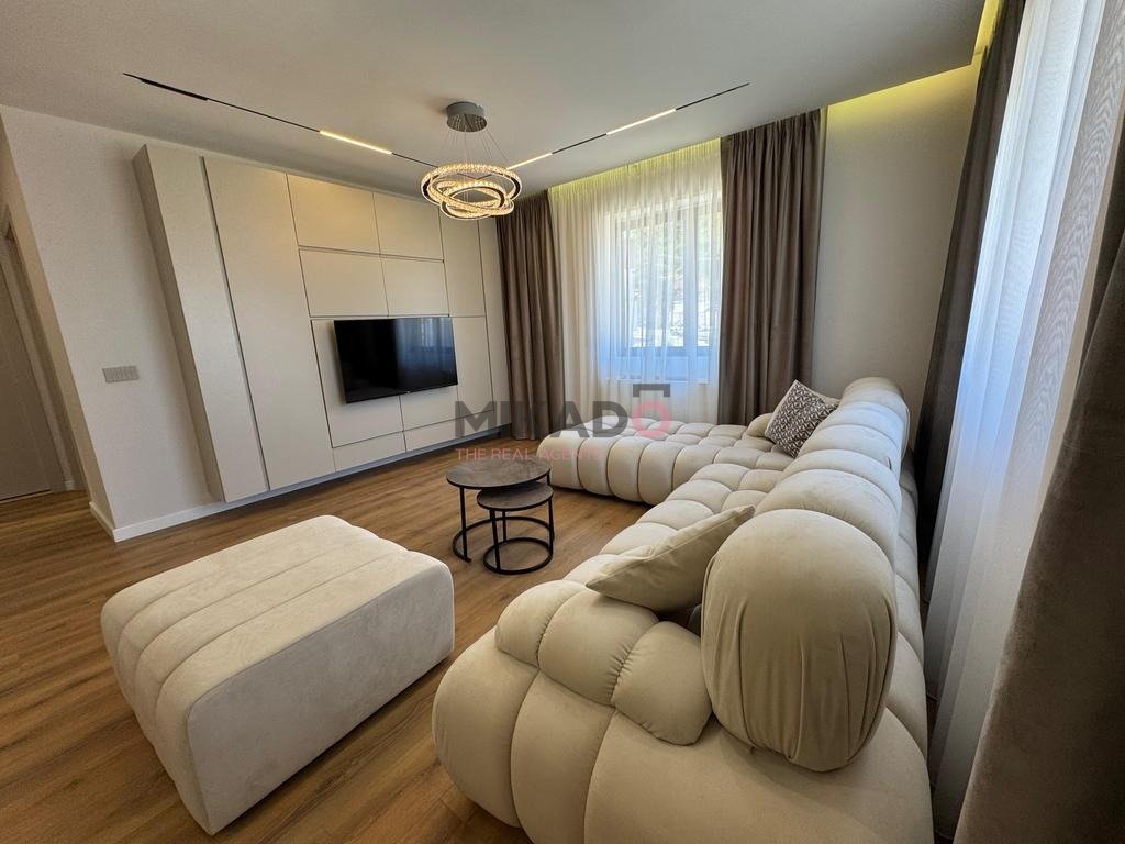 Apartamento para alugar 2+1+3 perto de kodra e diellit!