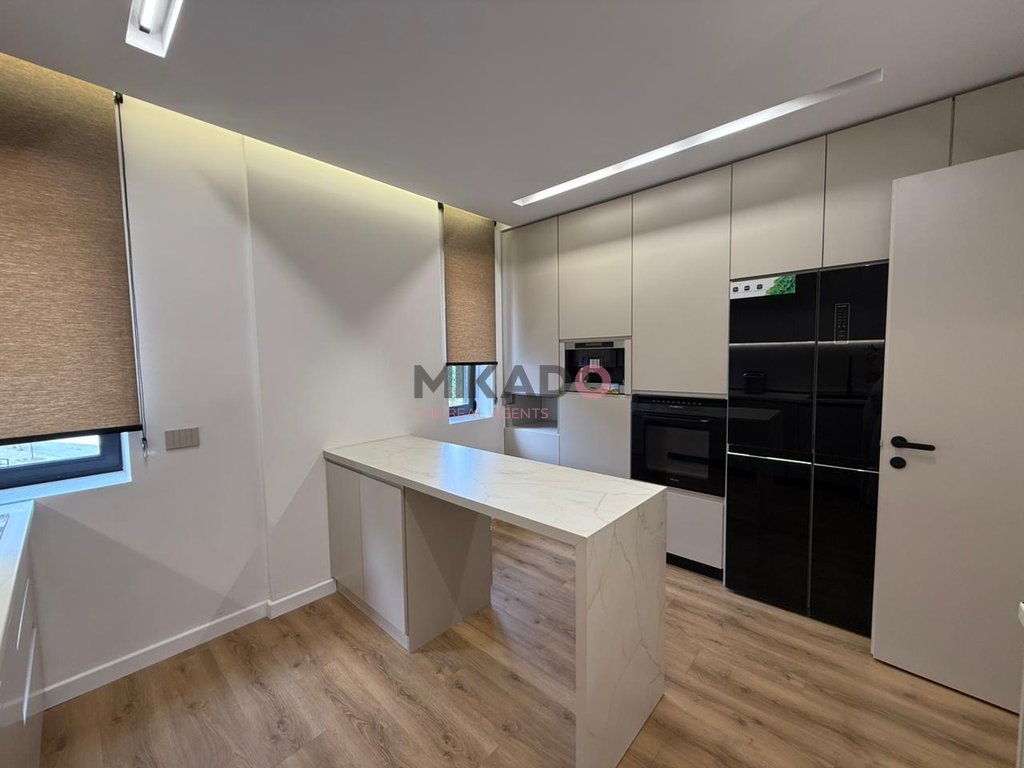 Apartamento para alugar 2+1+3 perto de kodra e diellit!