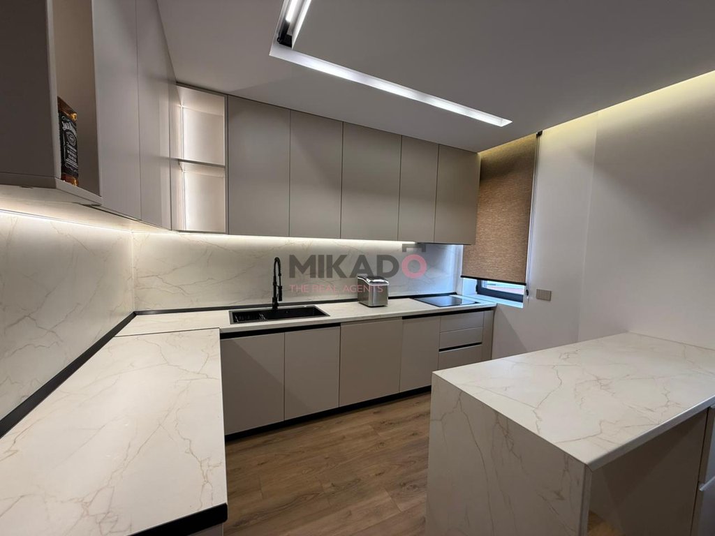 Apartamento para alugar 2+1+3 perto de kodra e diellit!