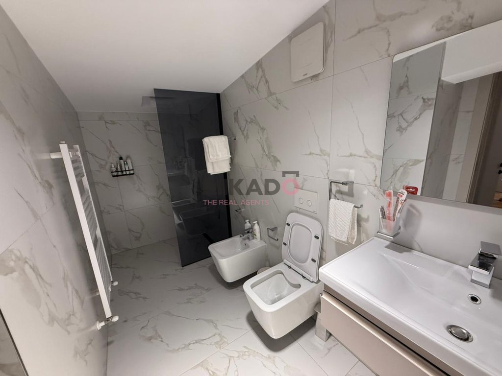 Apartamento para alugar 2+1+3 perto de kodra e diellit!