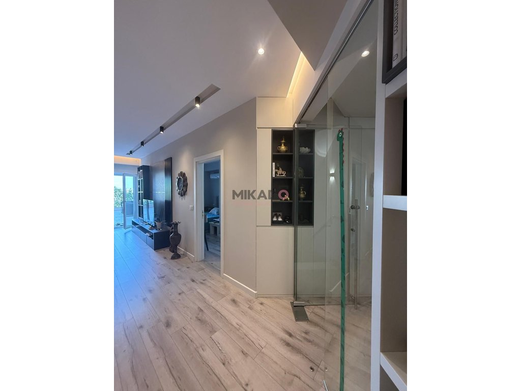 Zum verkauf: Super triplex in der nähe von kodra e diellit! (2)