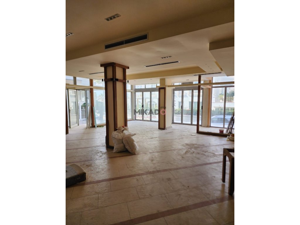 Local comercial en venta en la playa, durres!