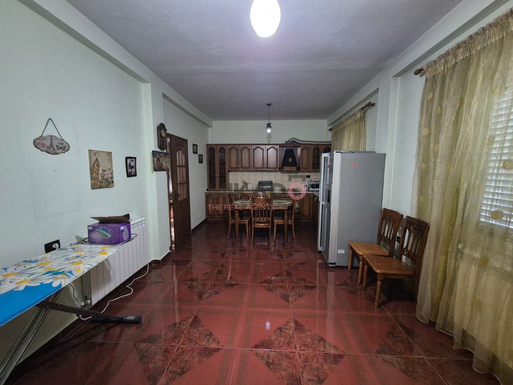 In affitto, secondo piano di una villa vicino all'ambasciata turca (via elbasanit)! (3)