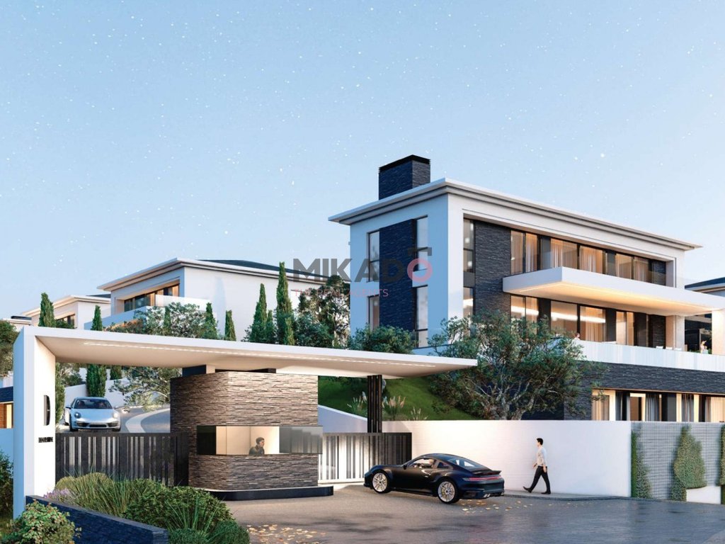 Villa à vendre avec piscine à doko residence, près de teg!