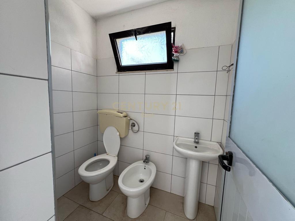 Espace multifonctionnel à louer à shkozet, Durrës!