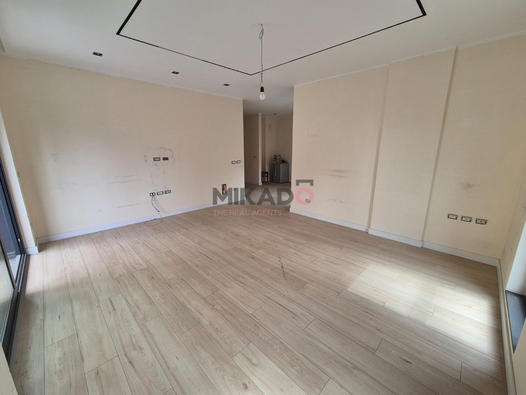 Shitet apartament 2+1+2 tek atsh-ja!