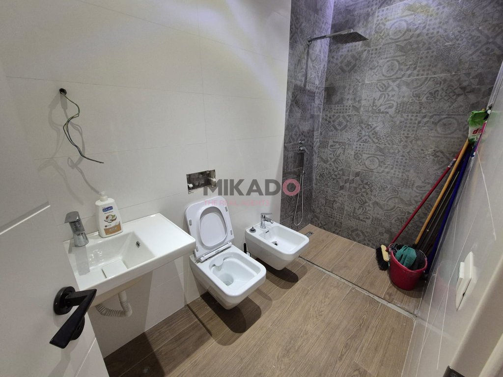 Shitet apartament 2+1+2 tek atsh-ja!