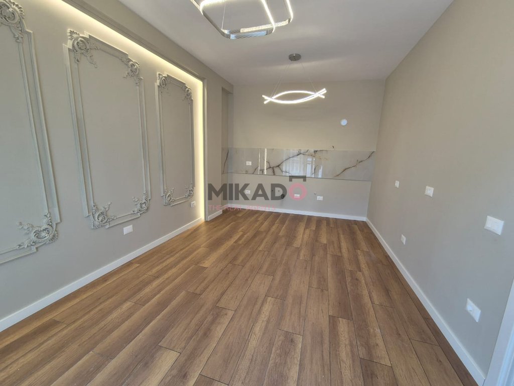 Appartement à vendre 1+1 près de 21 dhjetori !