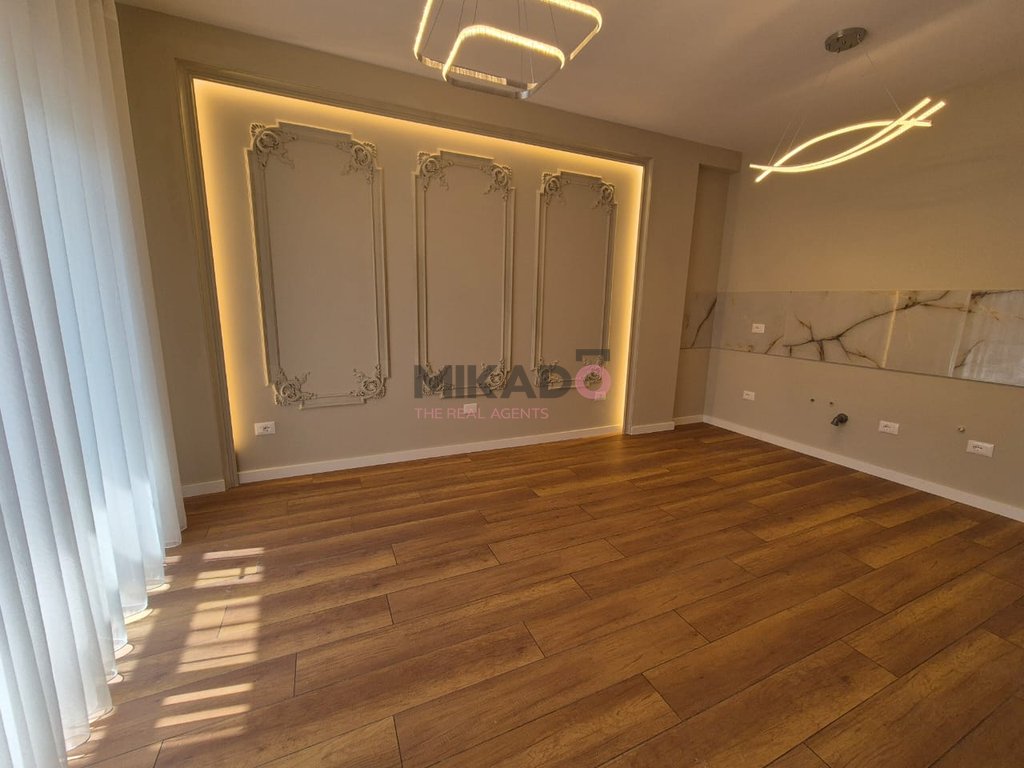 Appartement à vendre 1+1 près de 21 dhjetori !