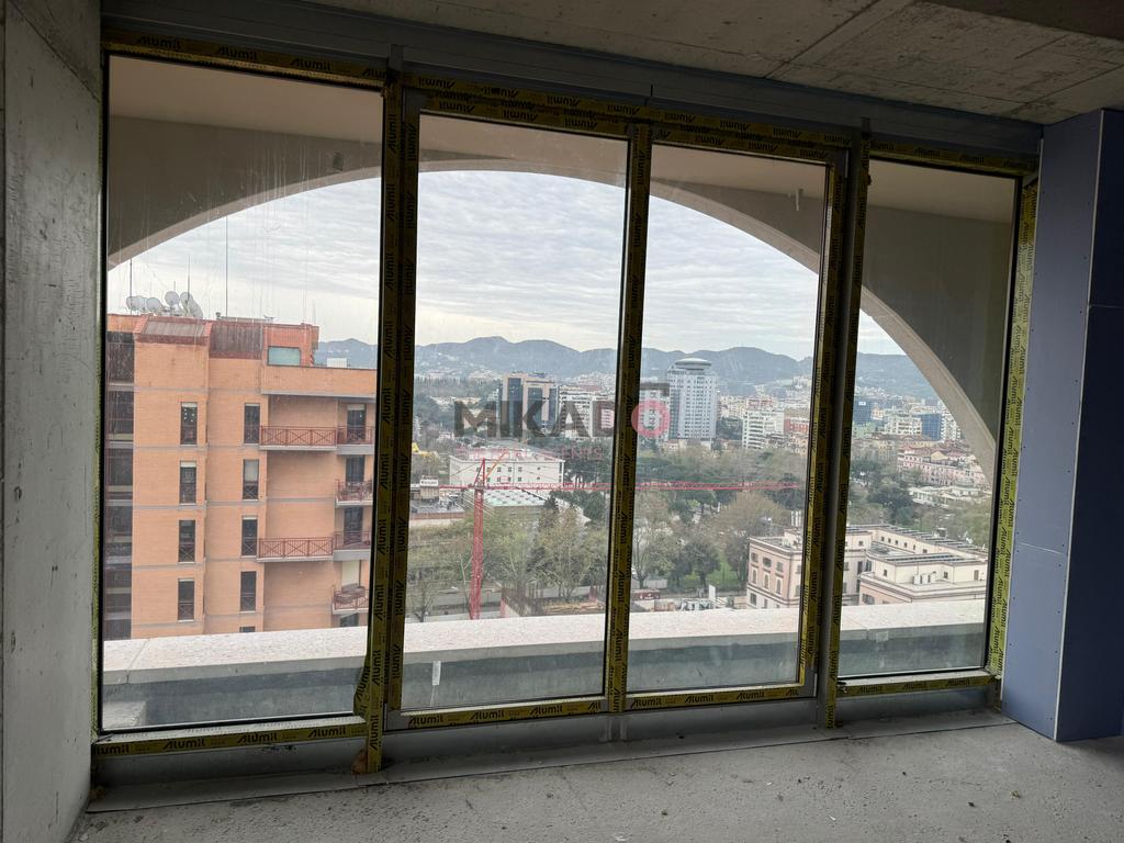 Appartement à vendre 2+1+2 près du boulevard de Tirana!