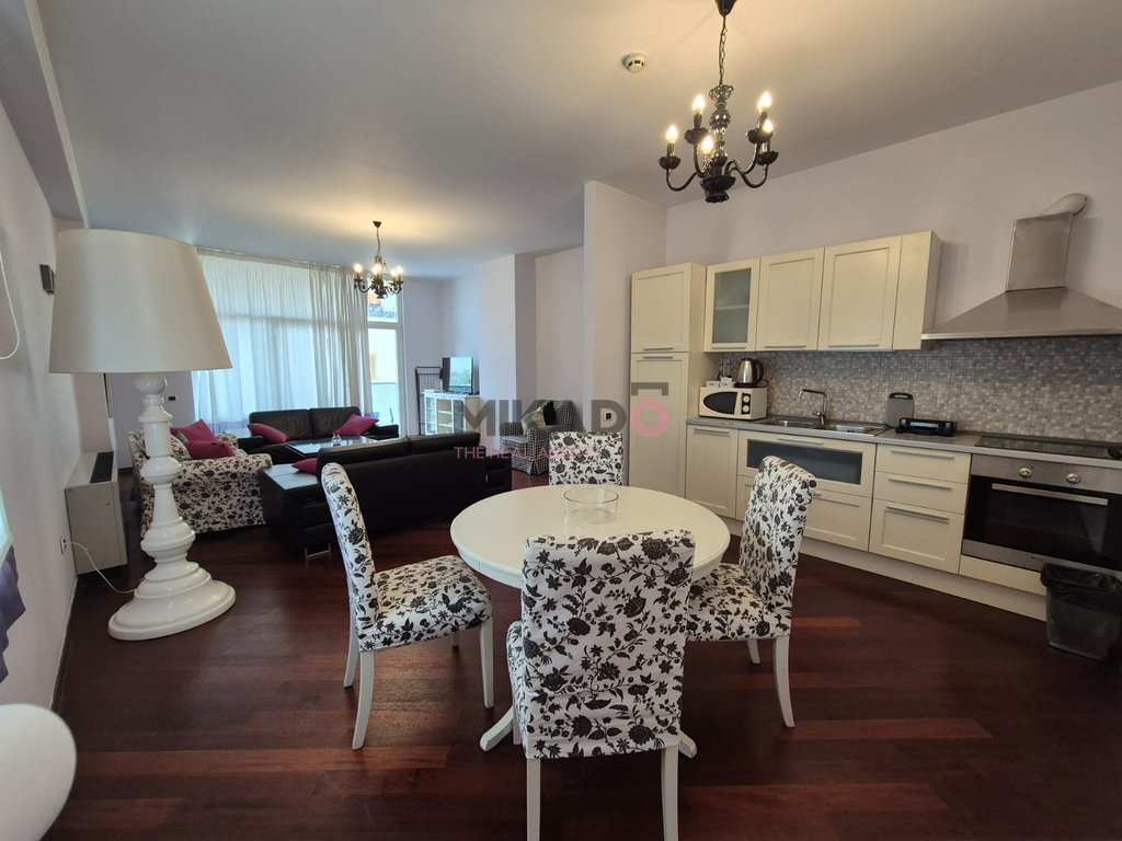 Apartment for rent 2+1+2 and 1 parking spot near wilson square!
