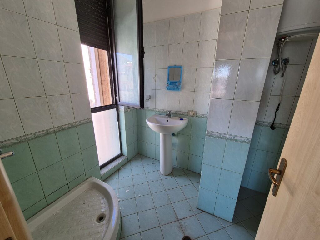 Shitet apartament 2+1+2 ne fresk!