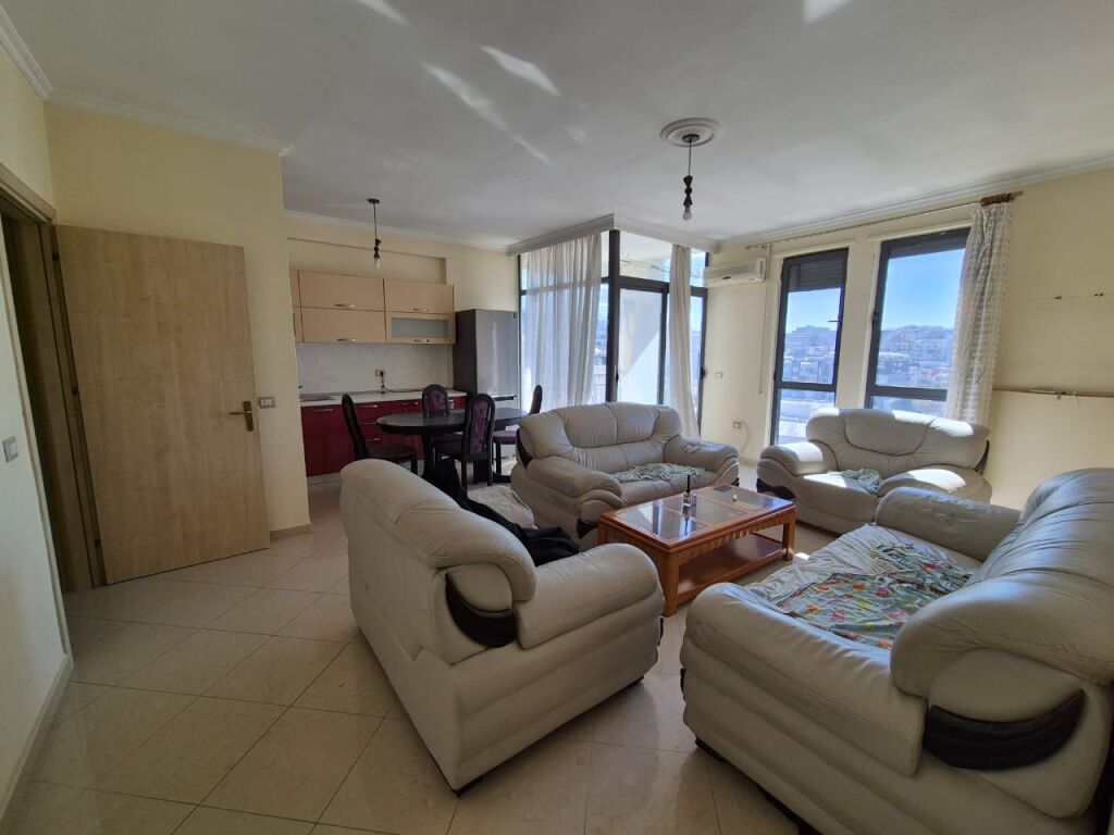 Shitet apartament 2+1+2 ne fresk!