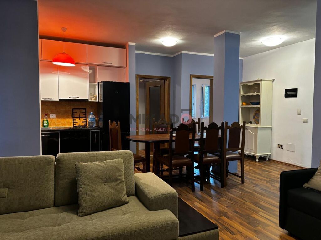 Shitet penthouse ne qerret! (4)
