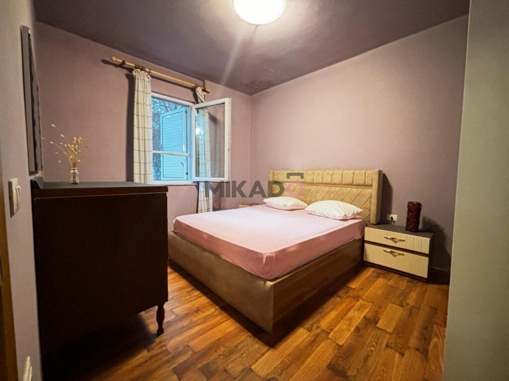 Shitet penthouse ne qerret! (8)