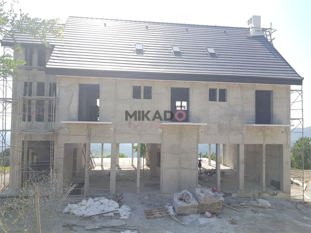 Casa turística en venta en el pueblo turístico, gjinar, en Elbasan! (7)