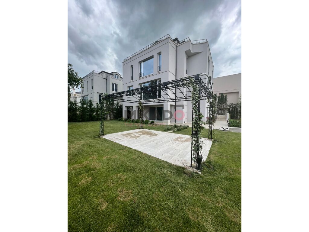 ¡villa en alquiler con piscina cerca de teg!