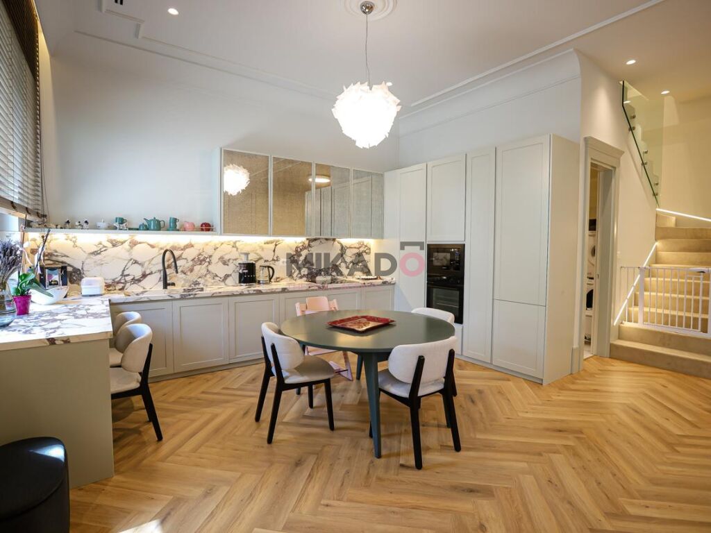 Duplex in vendita in forma di villa vicino all'estensione di kodra e diellit!