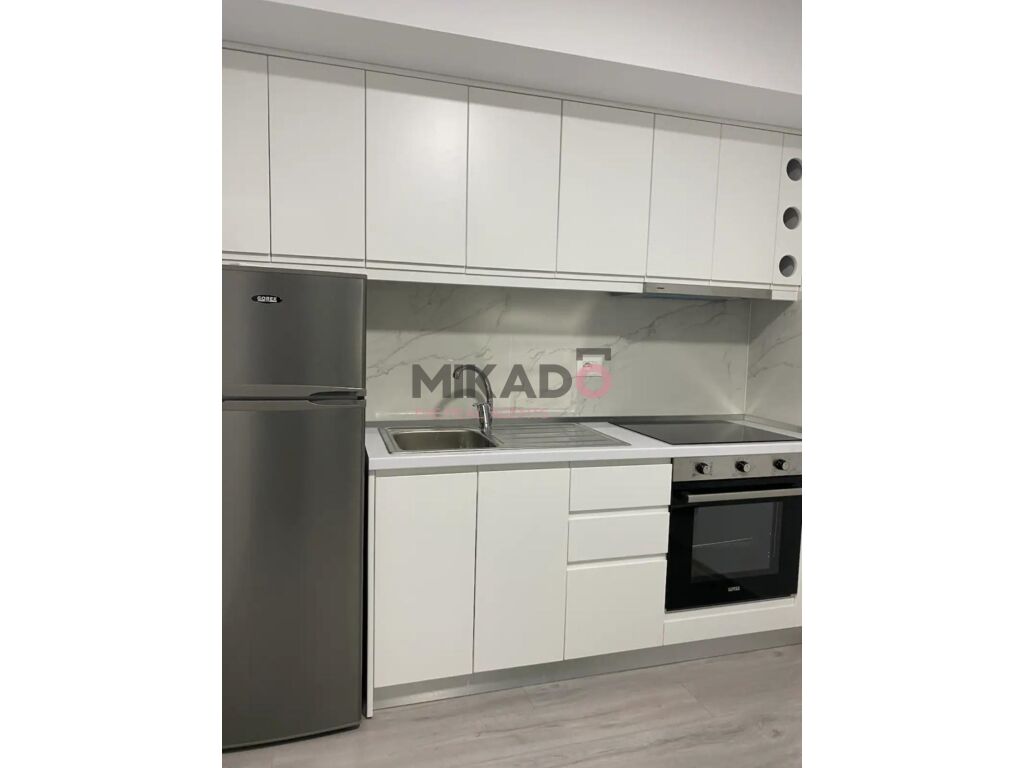 ¡en alquiler 3 apartamentos para airbnb en el bloque!