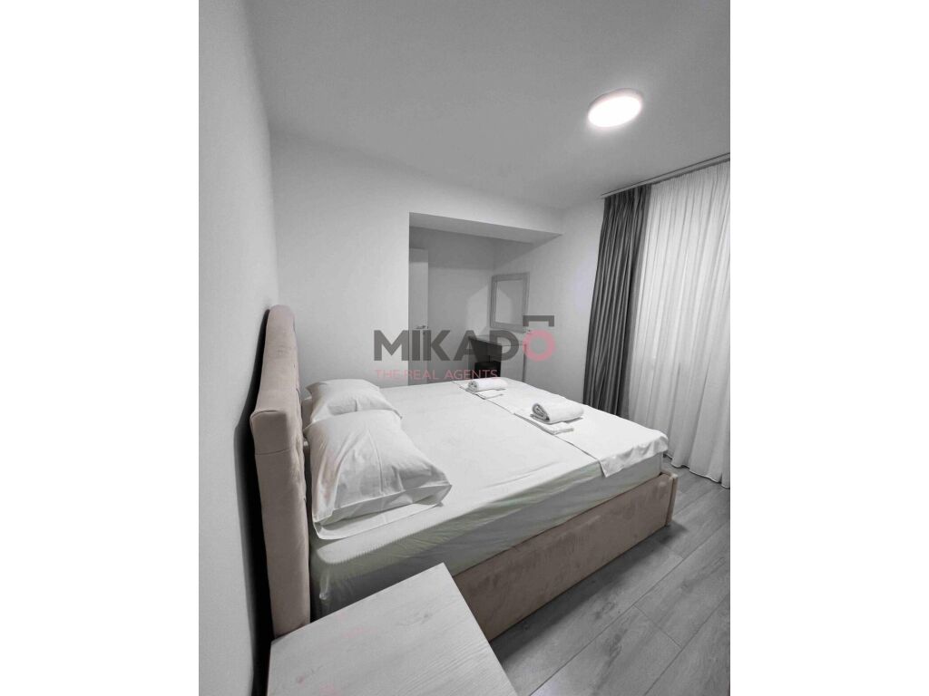 ¡en alquiler 3 apartamentos para airbnb en el bloque!